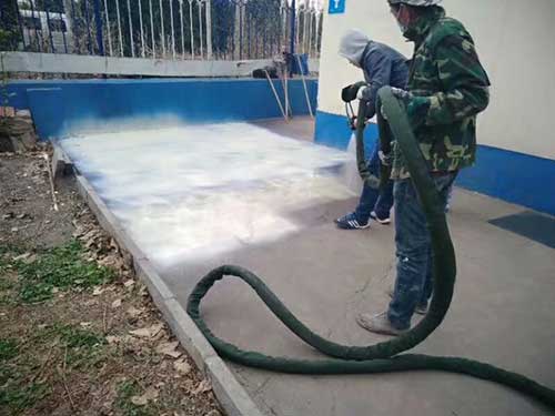 聚脲噴塗機蘇州 好不好操作?(圖2) 液壓聚脲噴塗機水池防水施工案例
